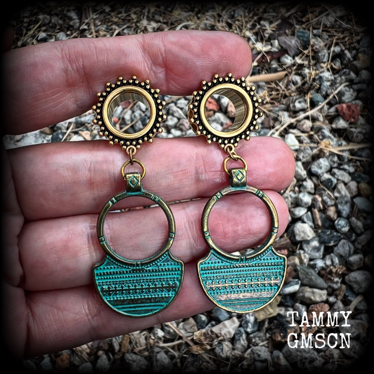 Inspired by Ishtar, Mesopotamian Goddess of love, beauty, sex and war, these beautiful tribal gauged earrings measure just on 6 cms from tip to tip, and weigh approx 8 grams a piece.
This pair has been made on 1/2” gauge (12mm) surgical steel ornate screw fit tunnels, to be worn in stretched lobes.