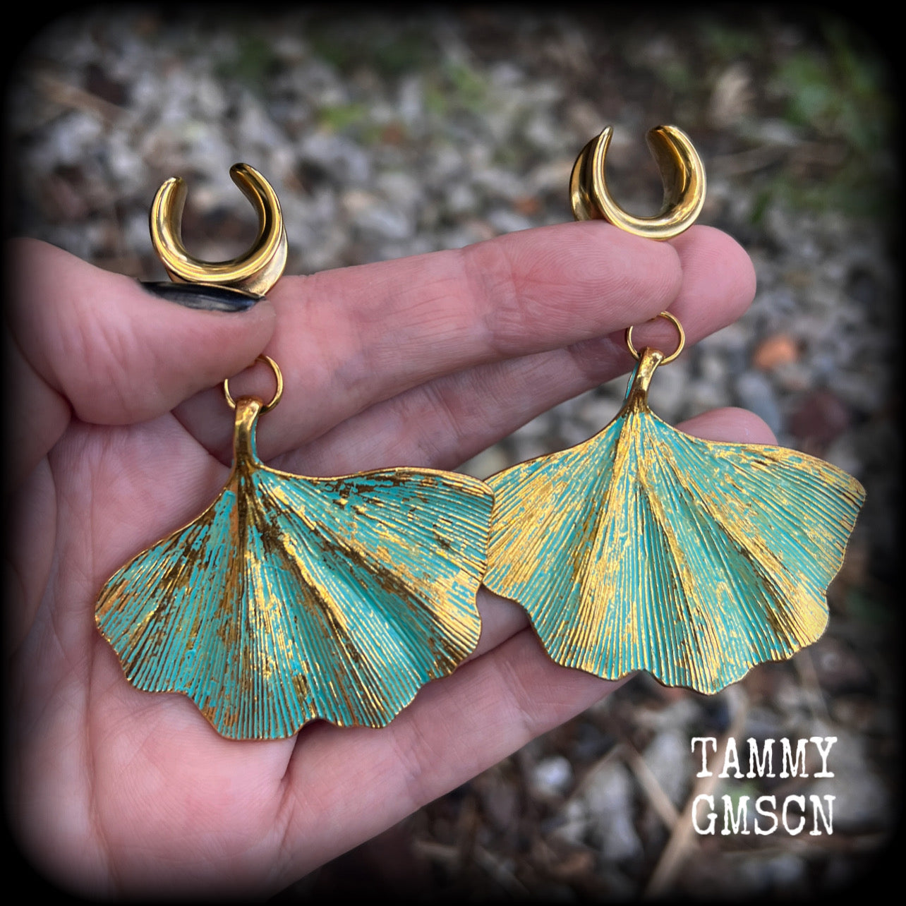 Ginkgo leaf earrings Ginkgo leaf ear weights Ear hangers Ear gauges Stretched ears Stretched lobes Gauged earrings Gauged ears Mossgoth Whimsigoth Cottagecore Forestpunk Goblincore Witchyvibes 4mm 6mm 8mm 10mm 12mm 14mm 16mm 19mm 22mm 25mm 28mm 30mm