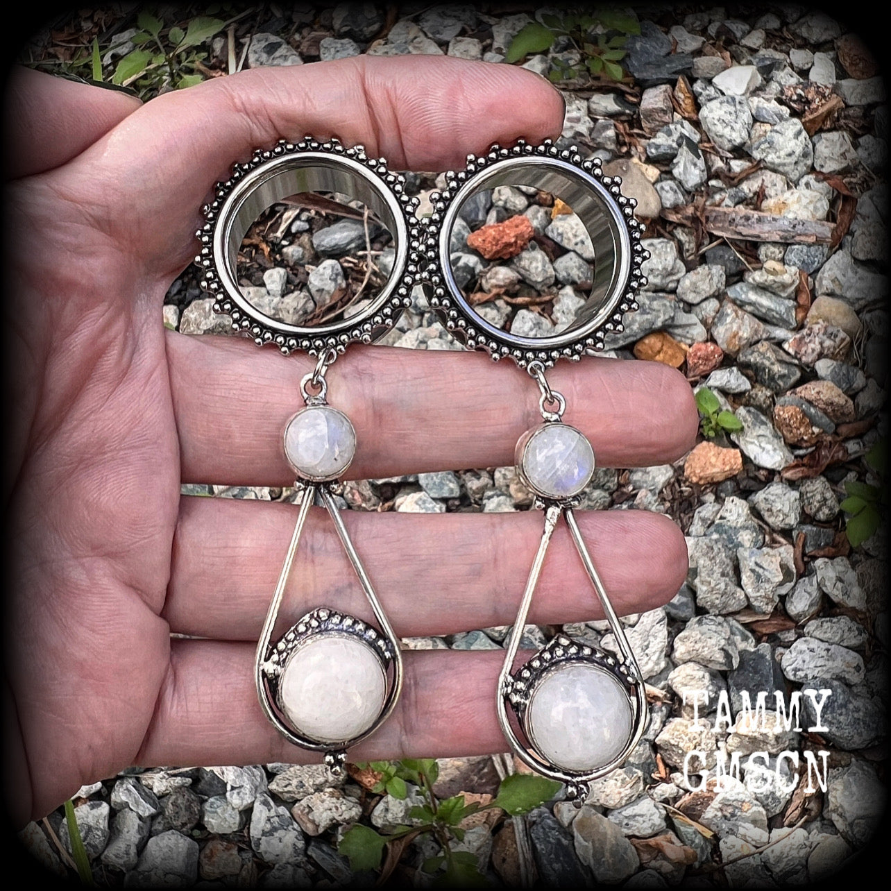 Moonstone ear weights 25mm tunnel earrings Body jewelry Gemstone ear gauges Gothic body jewelry Garnet tunnel dangles Gemstone plugs Gemstone tunnels Stretched libes Gauged earrings Gauged ears 4mm 6mm 8mm 10mm 12mm 14mm 16mm 19mm 22mm 25mm 28mm 30mm