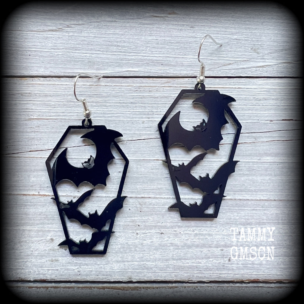 Coffin earrings Halloween earrings Bat earrings Horror movie earrings Bats jewelry Gothic earrings Gothic jewelry Zombie earrings Horror movies Zombie movies Horrorpunk Spooky cute Body jewelry Pierced ears Gauged earrings Ear gauges Tunnels Plugs 