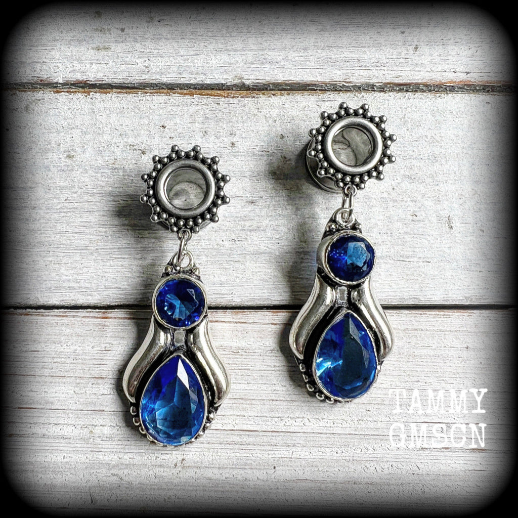 Gemstone tunnel earrings 