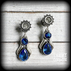 Gemstone tunnel earrings 