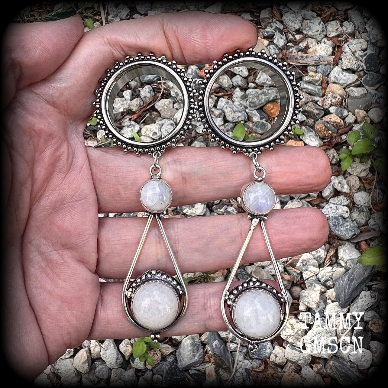 Moonstone ear weights 25mm tunnel earrings Body jewelry Gemstone ear gauges Gothic body jewelry Garnet tunnel dangles Gemstone plugs Gemstone tunnels Stretched libes Gauged earrings Gauged ears 4mm 6mm 8mm 10mm 12mm 14mm 16mm 19mm 22mm 25mm 28mm 30mm