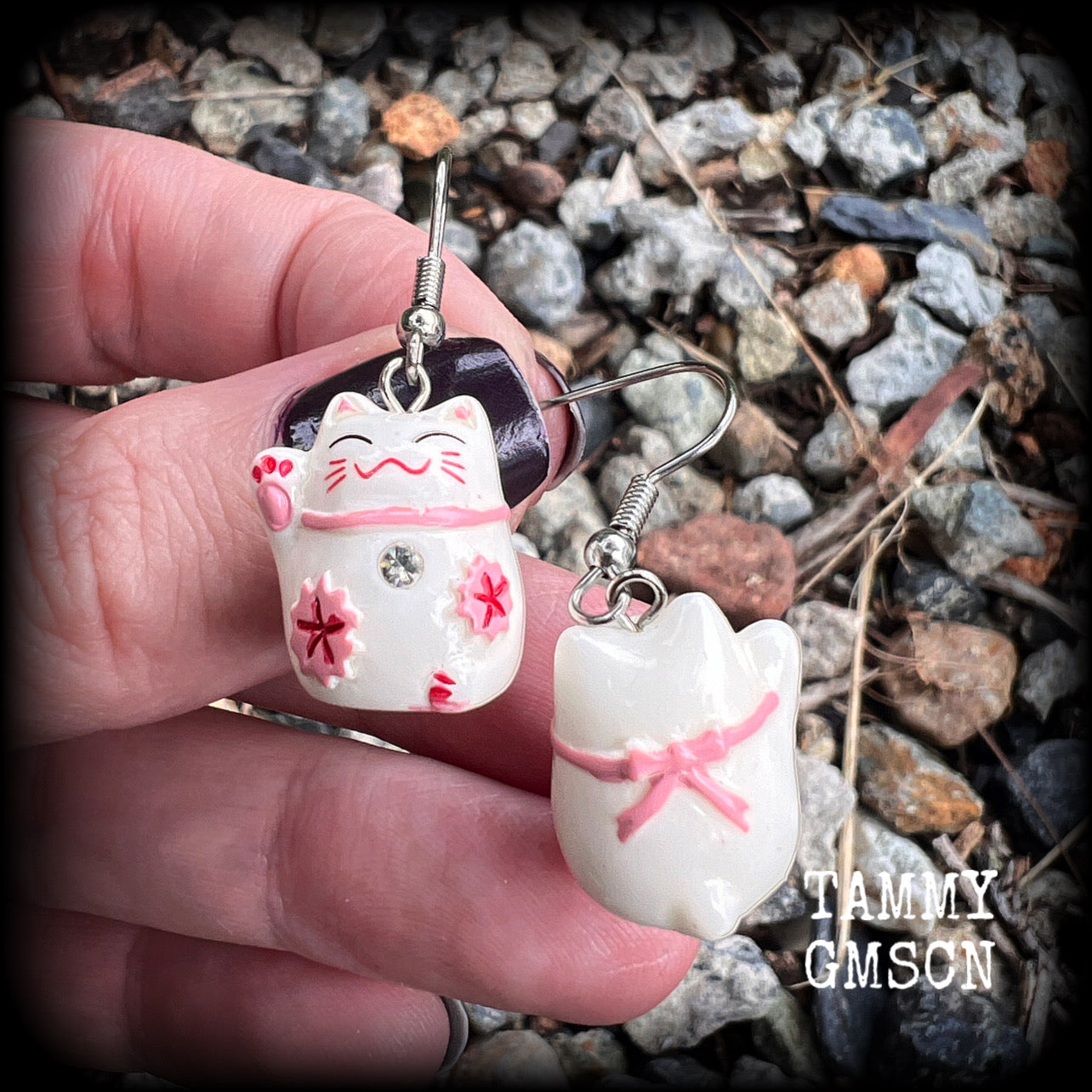 Maneki Neko cat earrings-Japanese cat earrings