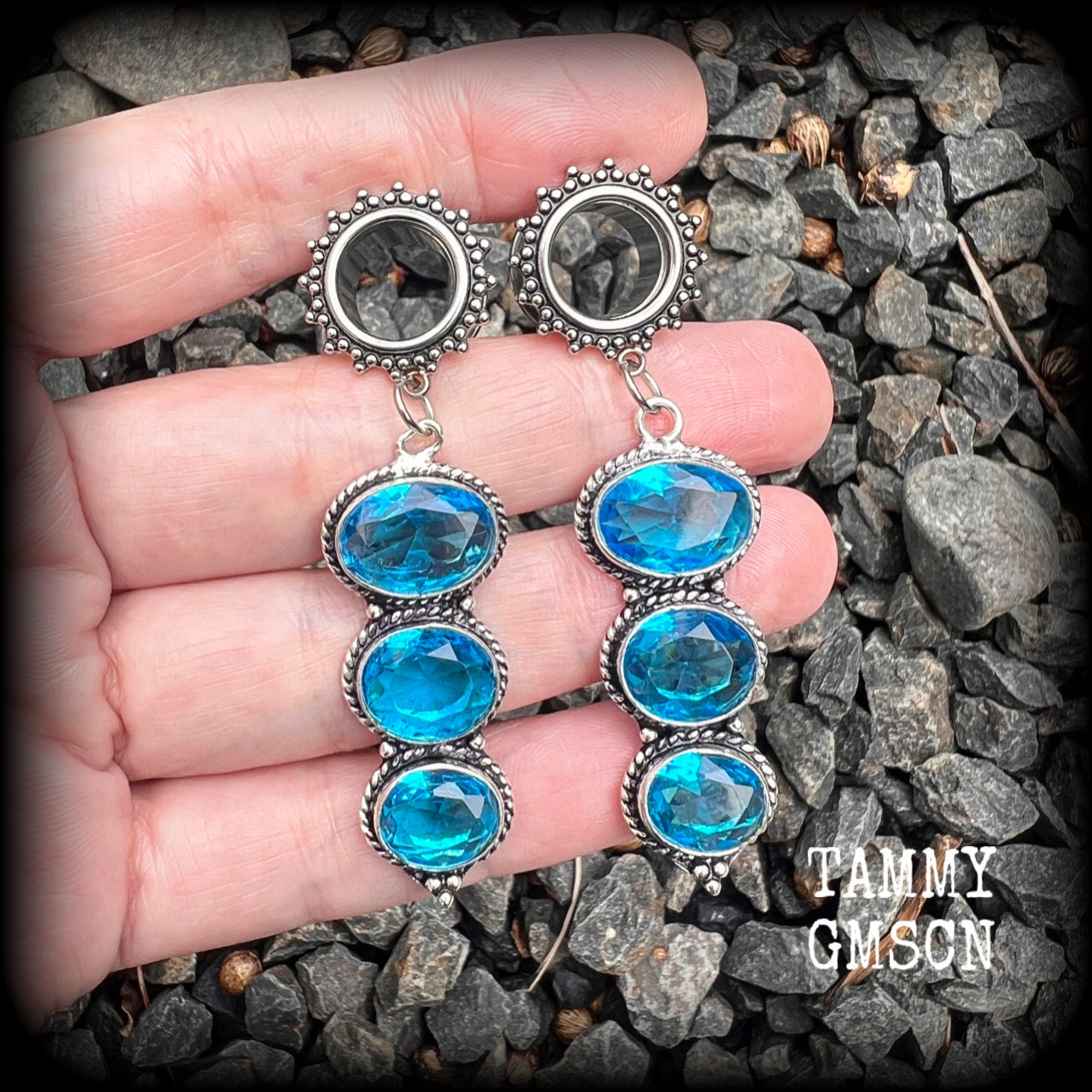 Blue topaz ear weights Gemstone gauged earrings 1/2” ear weights Body jewelry Gemstone tunnels 6g 2g 0g 00g 1/2 9/16 5/8 3/4 7/8 1 1.10 1.18 Whimsygoth Gothic Gauges  Ear hangers Tunnel dangles 4mm 6mm 8mm 10mm 12mm 14mm 16mm 19mm 22mm 25mm 28mm 30mm