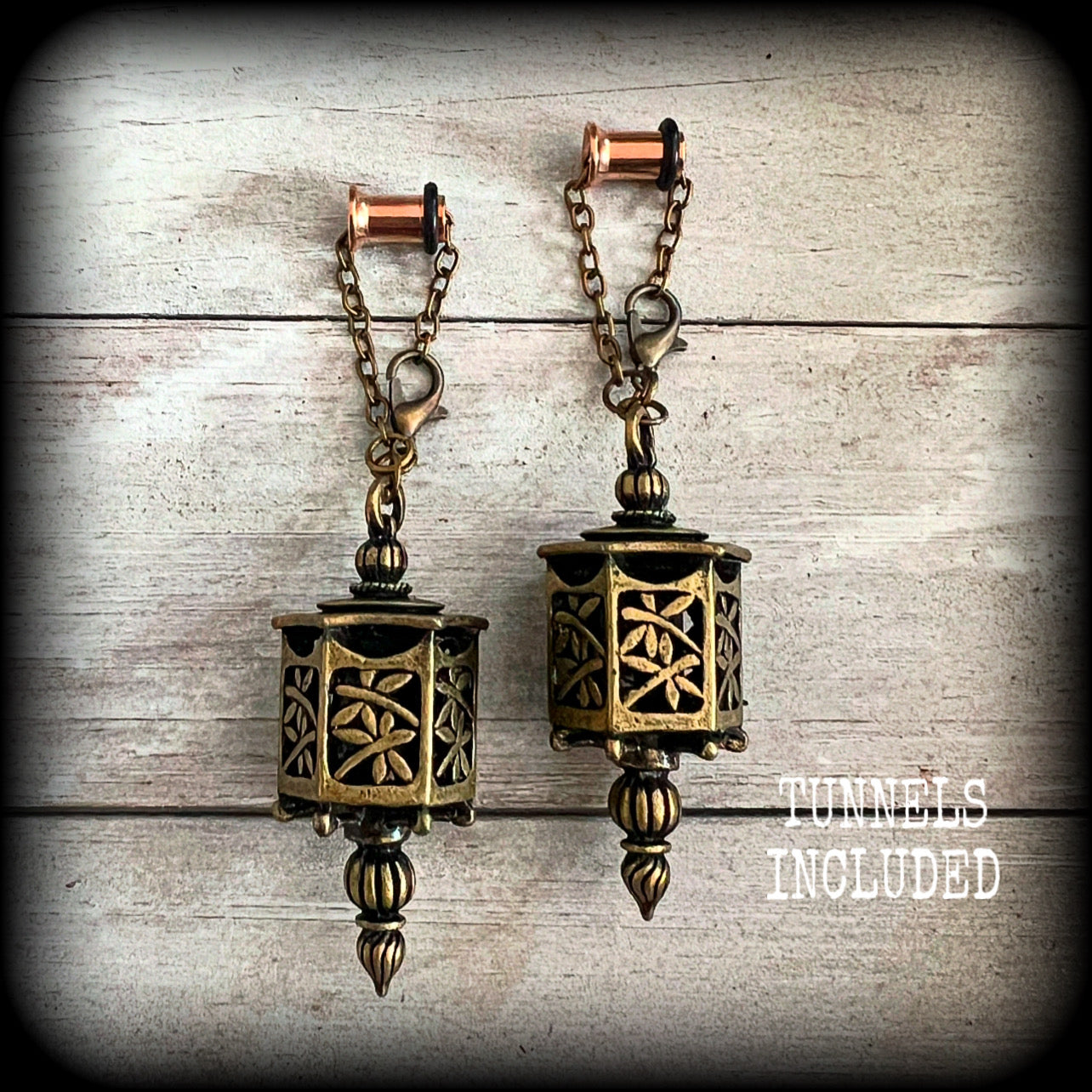 These gorgeous earrings feature an antique bronze Japanese lantern, are nice and big, measuring just on 8.5cms from tip to tip, and weigh approx 15 grams each.

💥This listing includes one pair of surgical steel single flared O-ring earlets

