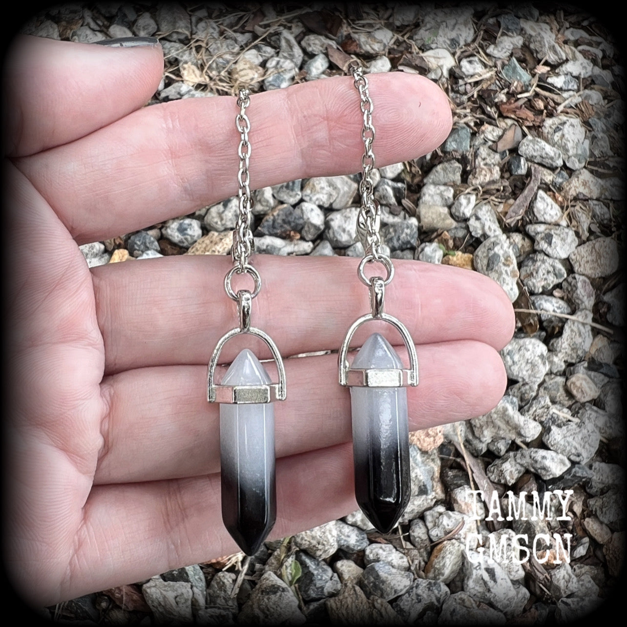 Gemstone tunnel earrings 