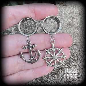 Featuring gorgeous antique silver anchor and ships wheel charms, these adorable earrings are lightweight, weighing only 6 grams each and measure just on 5cms from tip to tip.

This pair have been made with 5/8" gauge (16mm) surgical steel screw fit earlets-for stretched lobes.