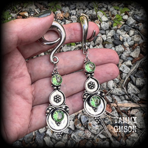 Peridot earrings Peridot gauged earrings 0 gauge ear weights Gemstone ear weights Gemstone tunnel earrings Tunnel dangles Gemstone plugs Gauged ears Body jewelry Stretched lobes Stretched ears 4mm 6mm 8mm 10mm 12mm 14mm 16mm 19mm 22mm 25mm 28mm 30mm