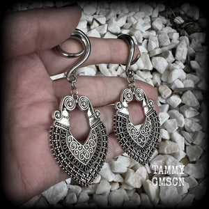 These beautiful ornate gauged earrings are inspired by Aphrodite, the Greek Goddess of love and beauty, weighing approx 14 grams a piece and measuring just over 8cms from tip to tip.

This pair have been made with 2 gauge (6mm) surgical steel full curl hooks, to be worn in stretched lobes.