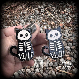 Skeleton cat earrings Supernatural kitty earrings Crazy cat lady earrings cat jewellery Halloween earrings Gauged earrings Pierced ears Ear gauges Los Muertos earrings Day of the Dead earrings Samhain earrings Samhain jewelry Witches cat Spectre