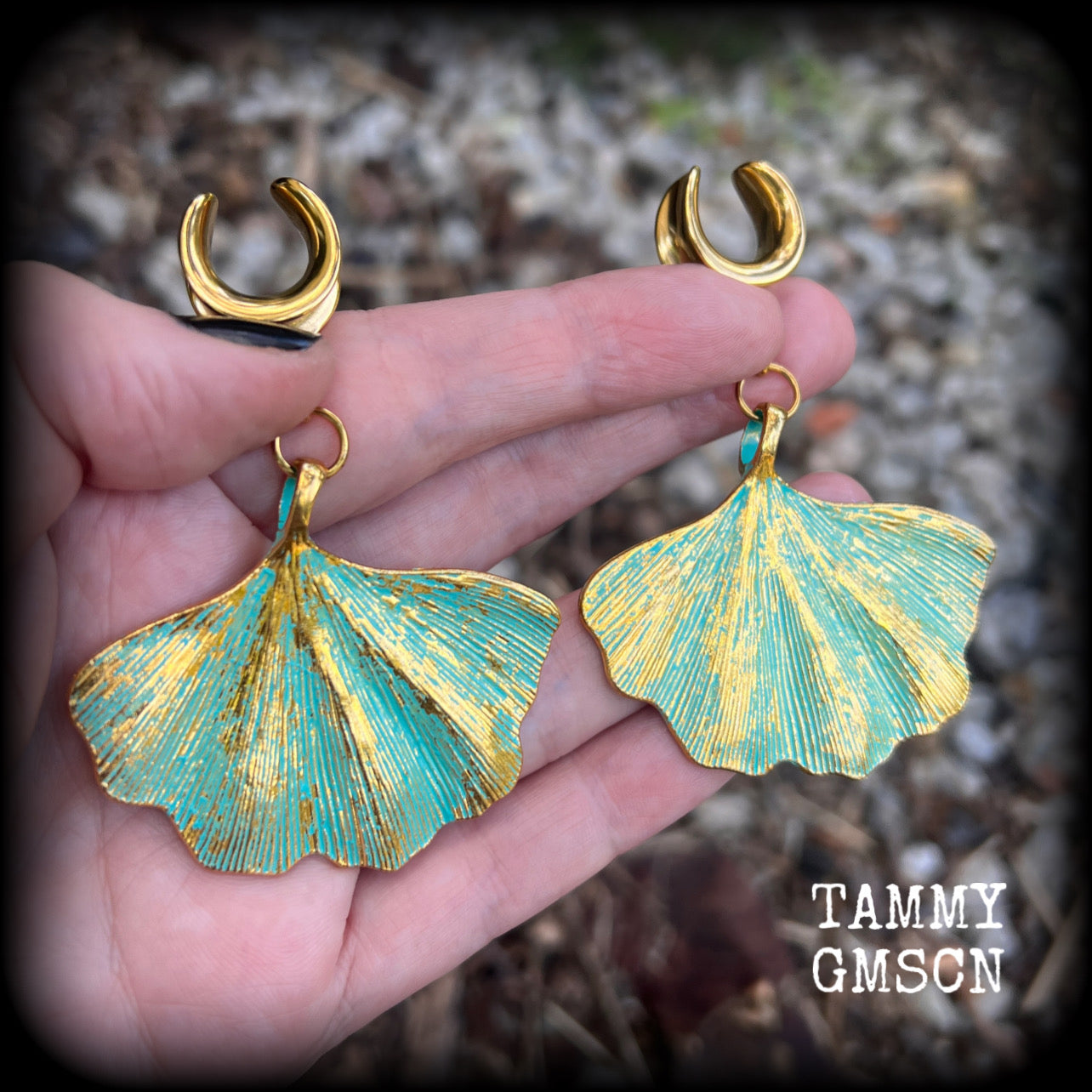 Ginkgo leaf earrings Ginkgo leaf ear weights Ear hangers Ear gauges Stretched ears Stretched lobes Gauged earrings Gauged ears Mossgoth Whimsigoth Cottagecore Forestpunk Goblincore Witchyvibes 4mm 6mm 8mm 10mm 12mm 14mm 16mm 19mm 22mm 25mm 28mm 30mm