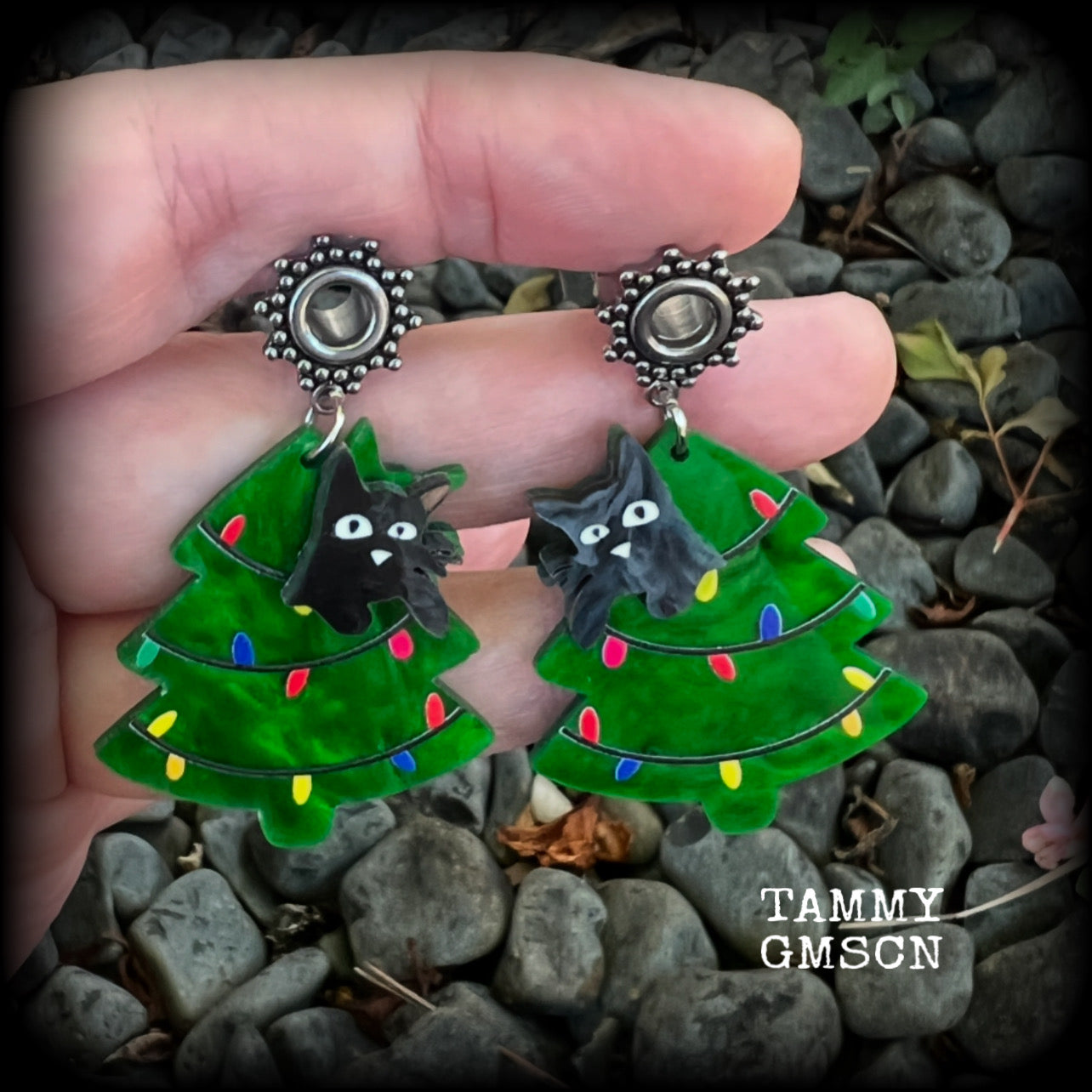 Black cat tunnel earrings-Christmas tree earrings