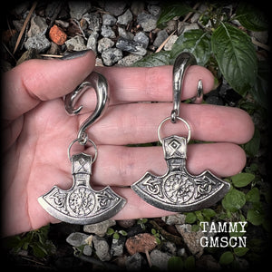Viking jewelry 