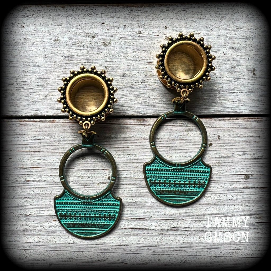 Inspired by Ishtar, Mesopotamian Goddess of love, beauty, sex and war, these beautiful tribal gauged earrings measure just on 6 cms from tip to tip, and weigh approx 8 grams a piece.
This pair has been made on 1/2” gauge (12mm) surgical steel ornate screw fit tunnels, to be worn in stretched lobes.