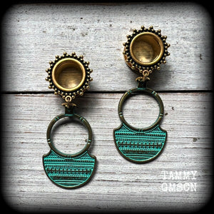 Inspired by Ishtar, Mesopotamian Goddess of love, beauty, sex and war, these beautiful tribal gauged earrings measure just on 6 cms from tip to tip, and weigh approx 8 grams a piece.
This pair has been made on 1/2” gauge (12mm) surgical steel ornate screw fit tunnels, to be worn in stretched lobes.