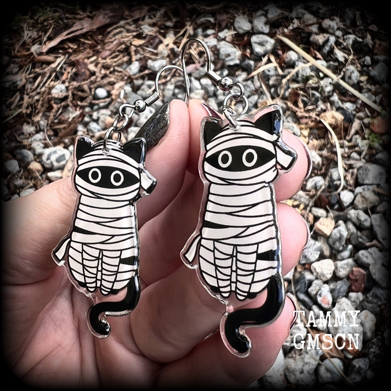 The Mummy cat earrings Supernatural kitty earrings Crazy cat lady earrings cat jewellery Halloween earrings Gauged earrings Pierced ears Ear gauges Los Muertos earrings Day of the Dead earrings Samhain earrings Samhain jewelry Universal monsters