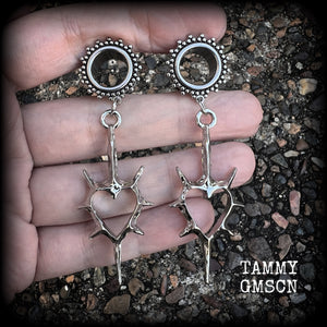 Spiked heart tunnel earrings-Punk ear gauges