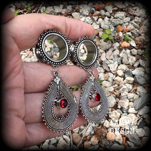 Garnet ear weights 19mm tunnel earrings Body jewelry Gemstone ear gauges 6g 2g 0g 00g 1/2 9/16 5/8 3/4 7/8 1 1.10 1.18 Gothic body jewelry Garnet tunnel dangles Gemstone plugs Gemstone tunnels 4mm 6mm 8mm 10mm 12mm 14mm 16mm 19mm 22mm 25mm 28mm 30mm