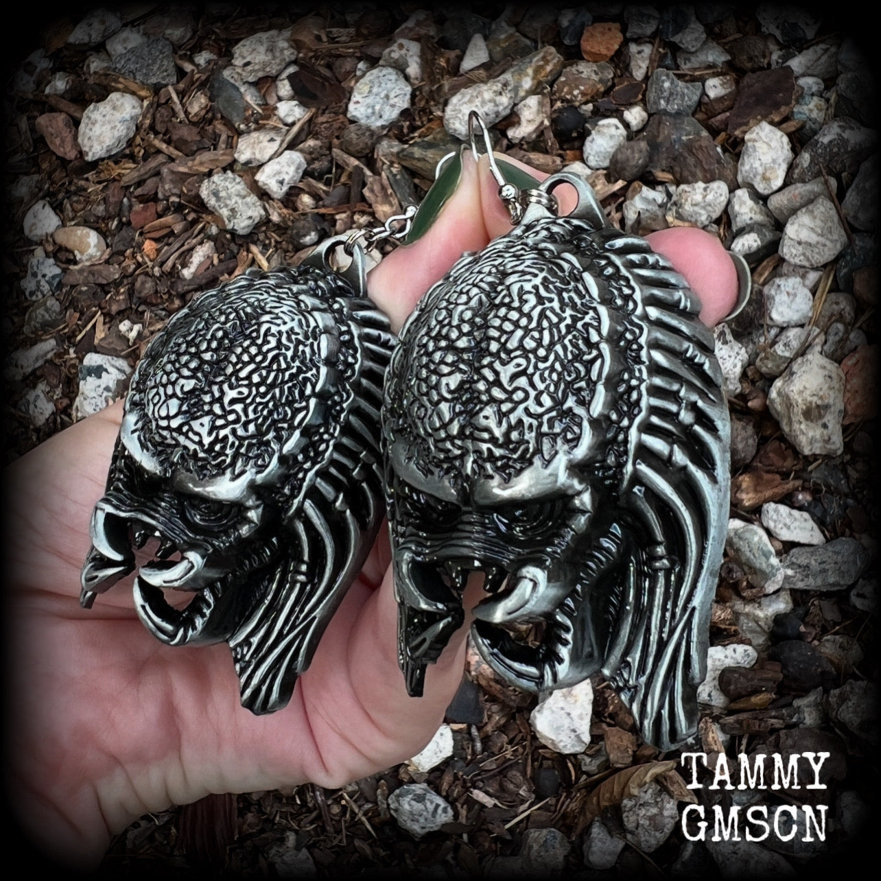 This is a pair of awesome Predator earrings! These are nice and big measuring approx 9.5cms from tip to tip, and weigh 33 grams each (these are HEAVY).

This pair have been made on stainless steel french hooks-for stretched lobes.

