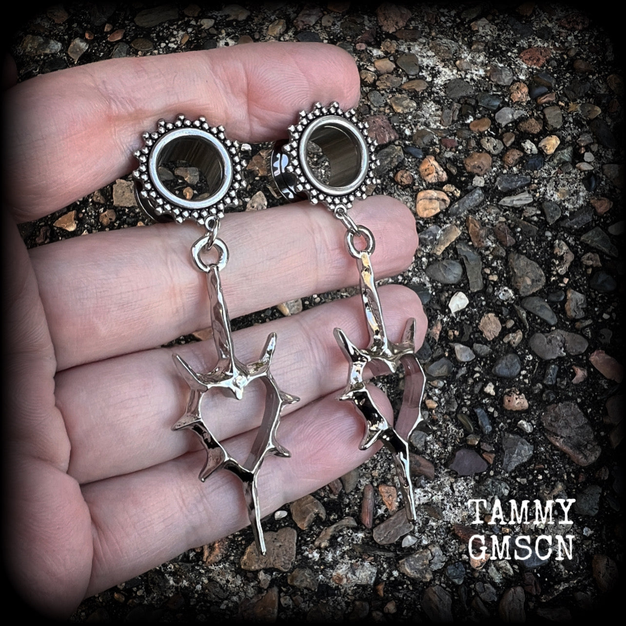 Spiked heart tunnel earrings-Punk ear gauges