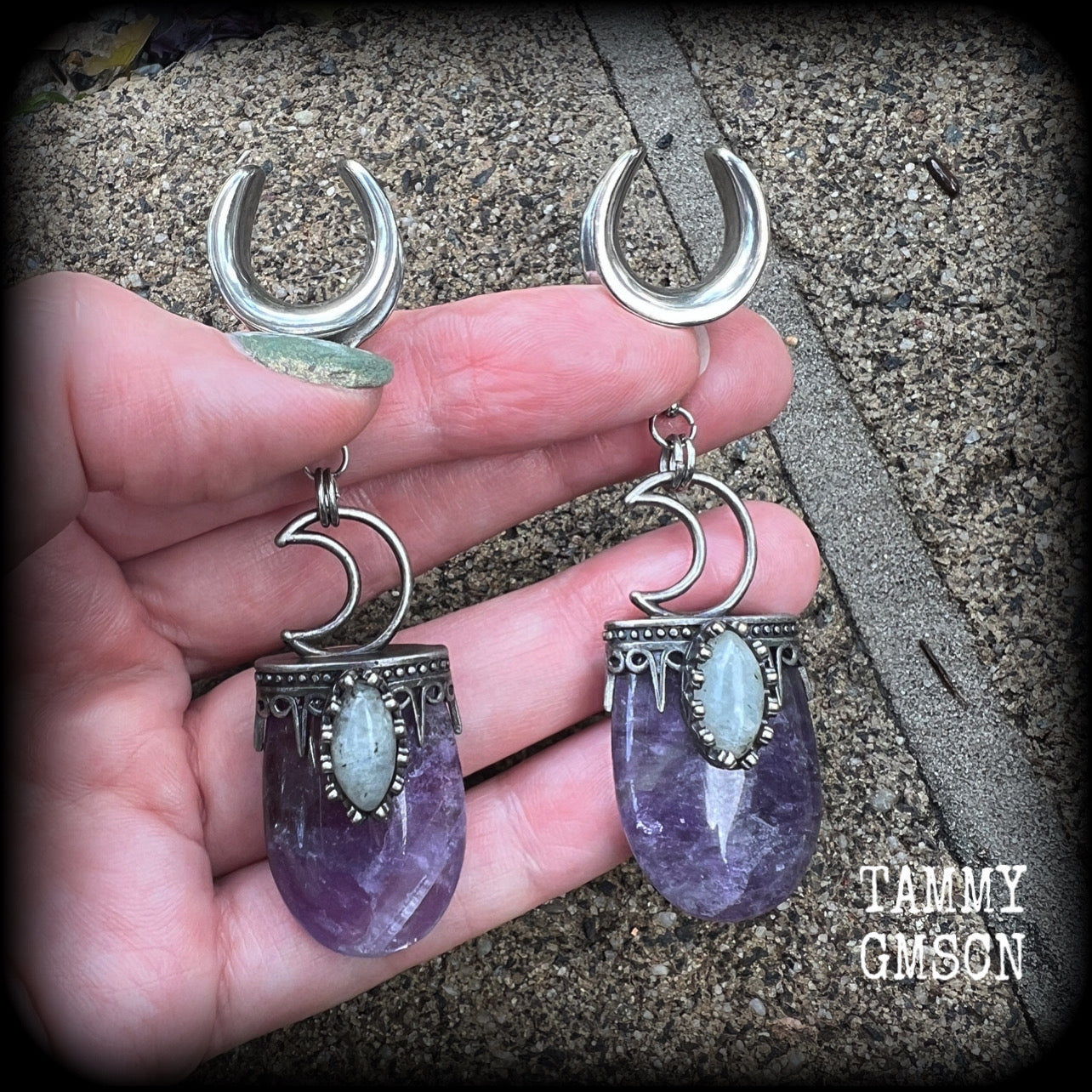 Amethyst ear weights Amethyst jewelry Amethyst ear weights 16mm ear weights Ear gauges Amethyst gauged earrings Gemstone tunnel dangles Gemstone ear weights Ear hangers Cottagecore jewelry Stretched ears 4mm 6mm 8mm 10mm 12mm 14mm 16mm 19mm 22mm 25mm 28mm 30mm Gauges