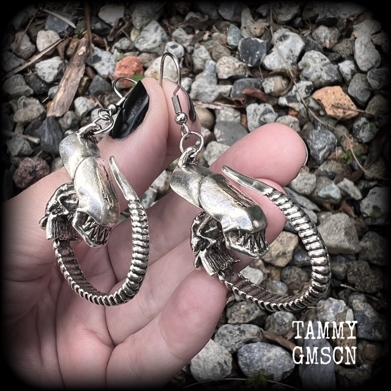 Xenomorph earrings Sci fi earrings Science fiction jewelry Ear hangers Ear weights Ear gauges UFO Space Extraterrestrial Interstellar 