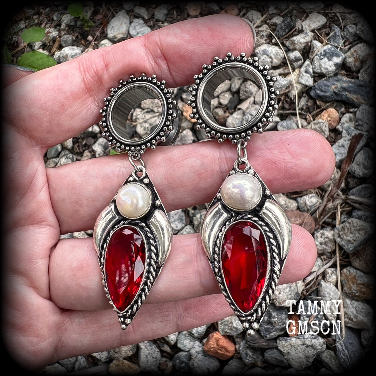 These earrings have gorgeous freshwater pearls and red garnet gemstones in a boho antique silver setting, weighing approx 13 grams each and measuring approx 7cms from tip to tip, made with 5/8" (16mm) gauge ornate surgical steel screw fit tunnels.