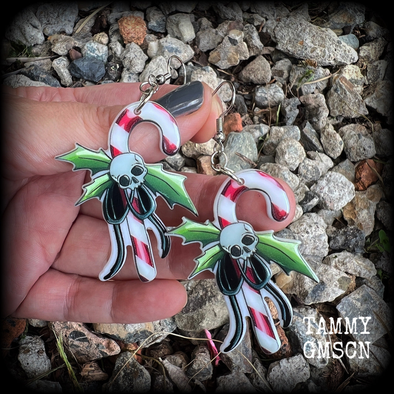 Gothic Christmas earrings Christmas earrings Holly earrings Christmas jewelry Christmas decorations Candy cane earrings Skull earrings Pastel goth earrings Creepmas earrings Christmas gifts Kriss Kringle Secret santa Stocking stuffers Pierced ears Stretched ears Tunnels 