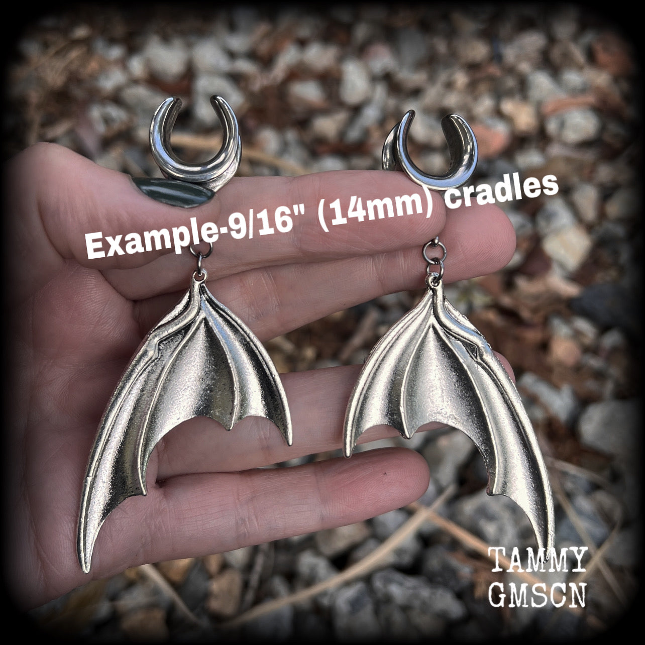 Dragon wings Bat wings Demon wings Dragon ear weights Dragon ear hangers 0 gauge ear weights 14mm ear gauges Stretched ears Stretched lobes Gauged ears 4mm 6mm 8mm 10mm 12mm 14mm 16mm 19mm 22mm 25mm 28mm 30mm Halloween earrings Halloween jewelry 