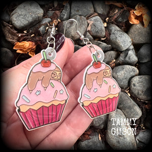 Sloth cupcake earrings-Cute earrings