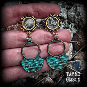 Inspired by Ishtar, Mesopotamian Goddess of love, beauty, sex and war, these beautiful tribal gauged earrings measure just on 6 cms from tip to tip, and weigh approx 8 grams a piece.
This pair has been made on 1/2” gauge (12mm) surgical steel ornate screw fit tunnels, to be worn in stretched lobes.