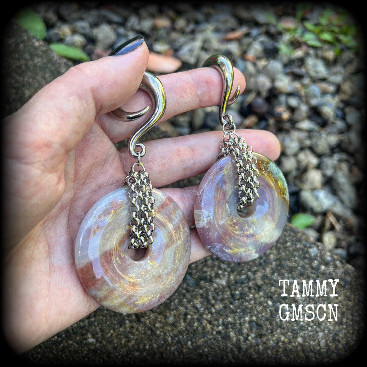 Indian agate ear weights-Hanging gauges