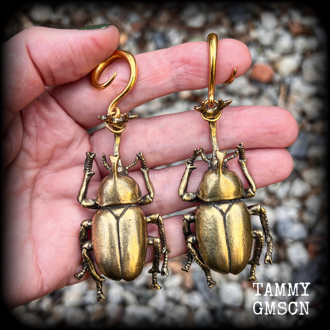 Brass beetle ear hangers Insect ear weights Rhinoceros beetle ear weights Elephant beetle 6mm 8mm 10mm 12mm 14mm 16mm 19mm 22mm 25mm 28mm 30mm Stretched ears Stretched lobes Insect earrings Bugs earrings Cottagecore earrings Fairycore earring
