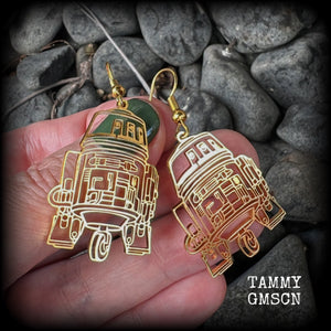 Featuring awesome stainless steel R2D2 charms, these earrings measure just over 5cms from tip to tip, and are super lightweight, weighing only a gram or two.
This pair has been made with french hooks, suitable for pierced ears.
