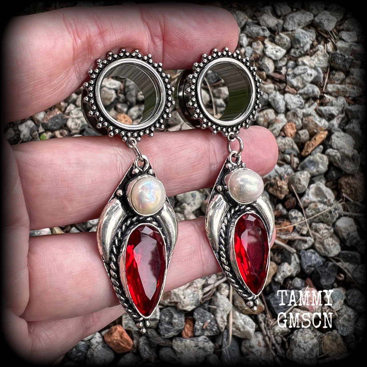 These earrings have gorgeous freshwater pearls and red garnet gemstones in a boho antique silver setting, weighing approx 13 grams each and measuring approx 7cms from tip to tip, made with 5/8" (16mm) gauge ornate surgical steel screw fit tunnels.