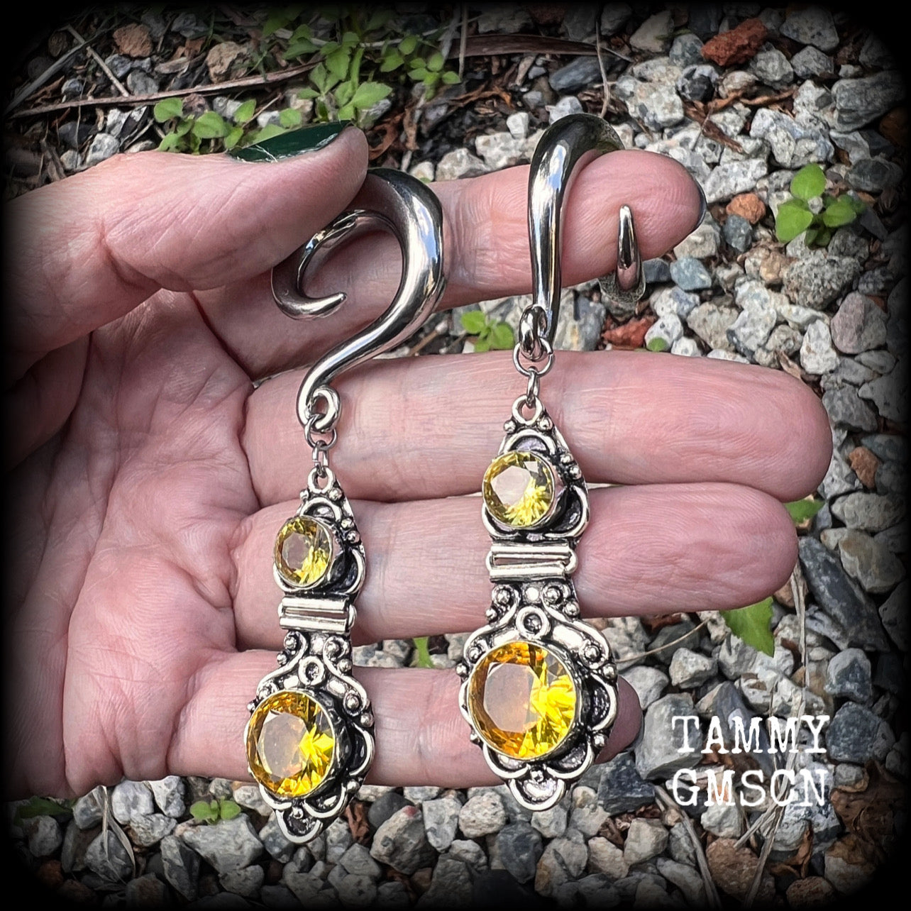 Citrine ear weights 0 gauge gauged earrings Body jewelry Gemstone ear gauges Gemstone tunnel dangles Gemstone plugs Gauges Stretched lobes Gemstone ear weights  Gauged earrings Gauged ears 4mm 6mm 8mm 10mm 12mm 14mm 16mm 19mm 22mm 25mm 28mm 30mm