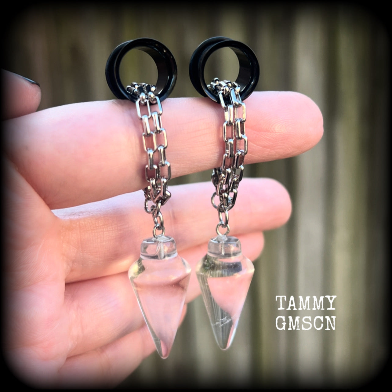 These gorgeous clear quartz earrings have been made with gemstone pendulums, are nice and dangly measuring in at just on 8cms from tip to tip and not too heavy at 8 grams a piece. 

🔥🔥🔥 This listing is for the chain/lobster clasp combination shown in the product photos, suitable for 0 gauge and larger. If you choose a smaller size of tunnel than 0 gauge we will make these on a smaller chain.