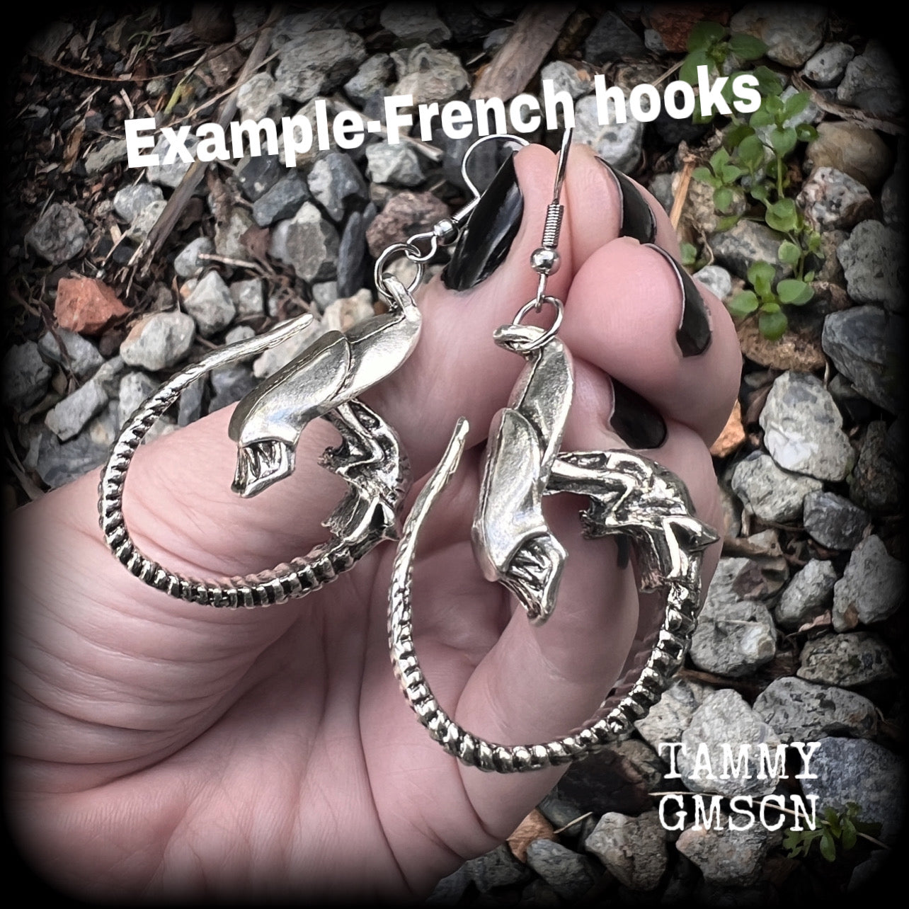 Xenomorph earrings Sci fi earrings Science fiction jewelry Ear hangers Ear weights Ear gauges UFO Space Extraterrestrial Interstellar 