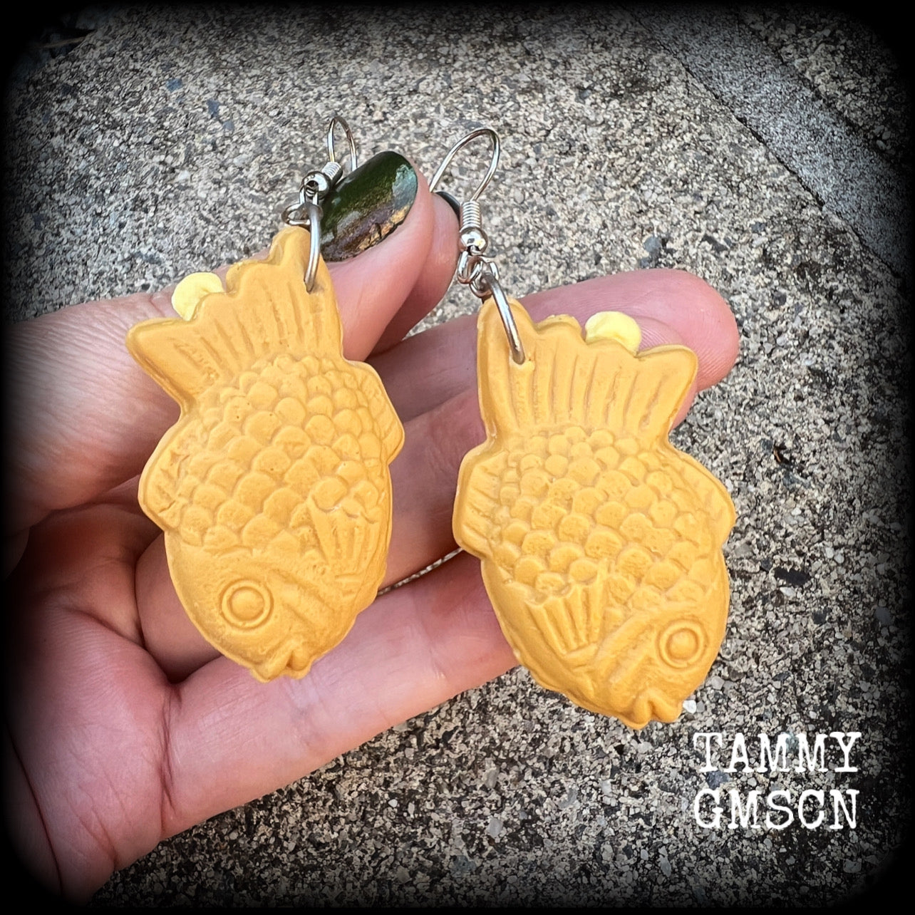 Food earrings Taiyaki dessert earrings Manjyu Fish earrings Red bean fish earrings Custard Kawaii earrings Kawaii jewellery Japanese jewelry Pierced ears
