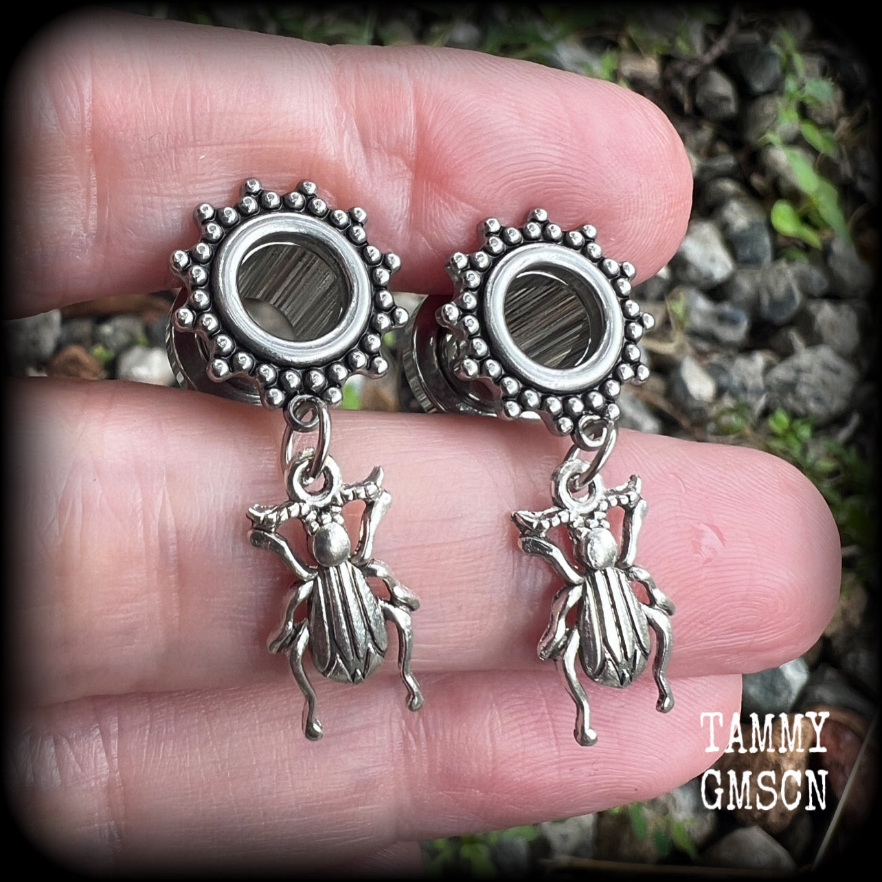 Insect tunnel earrings 