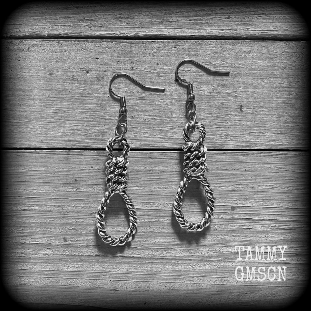 Noose earrings-Spooky cute halloween earrings