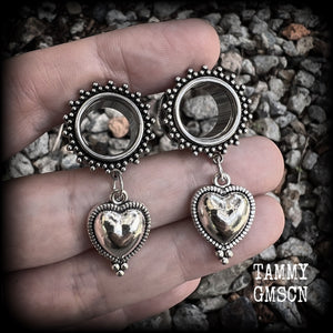 These gorgeous tunnel earrings feature beautiful antique silver hearts, are nice and lightweight, weighing only 7 grams each and measure approx 4.5cms from tip to tip.
This pair has been made with 9/16" (14mm) gauge ornate surgical steel screw fit tunnels.