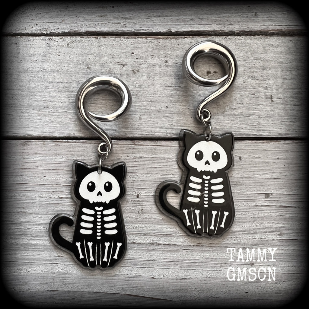 Halloween earrings Halloween ear hangers Halloween tunnel earrings Halloween tunnel dangles Spooky earrings Halloween jewelry Cat earrings Cat jewelry 6g 2g 0g 00g 1/2” 9/16” 5/8” 3/4” 7/8” 1” 1.10” 1.18” Stretched ears Stretched lives Gauged ears Gauged earrings Ear weights