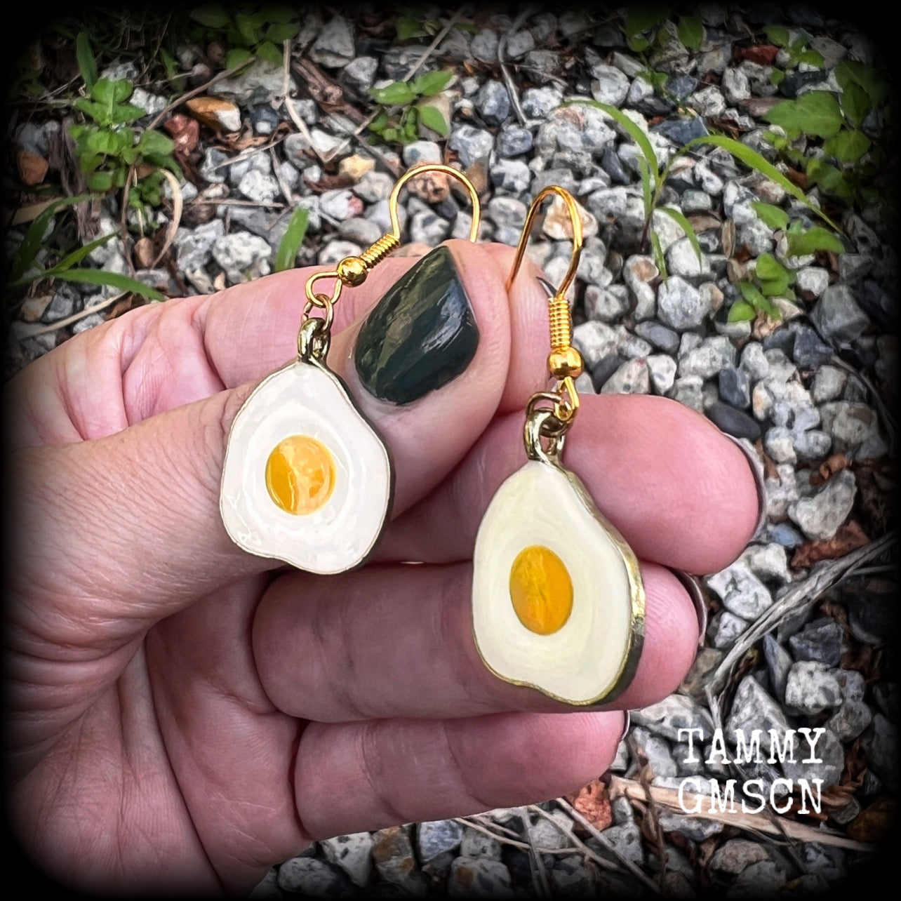 Egg earrings Eggs earrings Fried eggs earrings Poached eggs earrings Food earrings Food jewelry Retro earrings Kitch earrings Novelty earrings Fun earrings Gifts for her Stocking stuffers Christmas gifts Pierced ears 