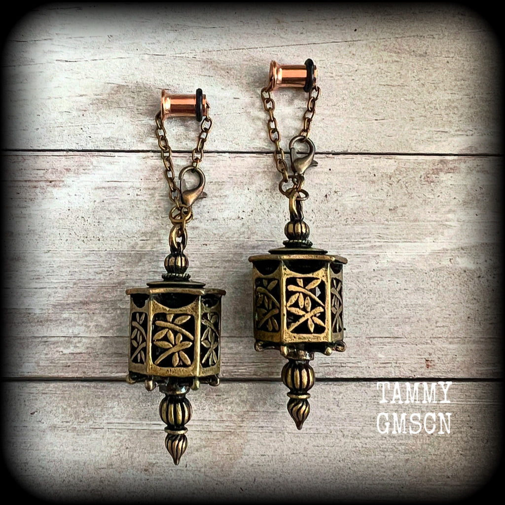 These gorgeous earrings feature an antique bronze Japanese lantern, are nice and big, measuring just on 8.5cms from tip to tip, and weigh approx 15 grams each.

💥This listing includes one pair of surgical steel single flared O-ring earlets

