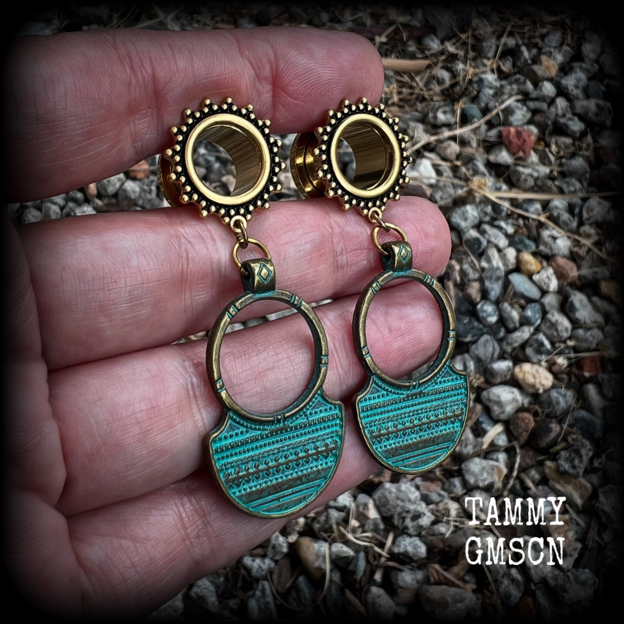 Inspired by Ishtar, Mesopotamian Goddess of love, beauty, sex and war, these beautiful tribal gauged earrings measure just on 6 cms from tip to tip, and weigh approx 8 grams a piece.
This pair has been made on 1/2” gauge (12mm) surgical steel ornate screw fit tunnels, to be worn in stretched lobes.