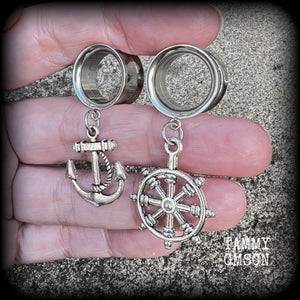 Featuring gorgeous antique silver anchor and ships wheel charms, these adorable earrings are lightweight, weighing only 6 grams each and measure just on 5cms from tip to tip.

This pair have been made with 5/8" gauge (16mm) surgical steel screw fit earlets-for stretched lobes.