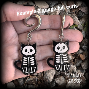 Halloween earrings Halloween ear hangers Halloween tunnel earrings Halloween tunnel dangles Spooky earrings Halloween jewelry Cat earrings Cat jewelry 6g 2g 0g 00g 1/2” 9/16” 5/8” 3/4” 7/8” 1” 1.10” 1.18” Stretched ears Stretched lives Gauged ears Gauged earrings Ear weights