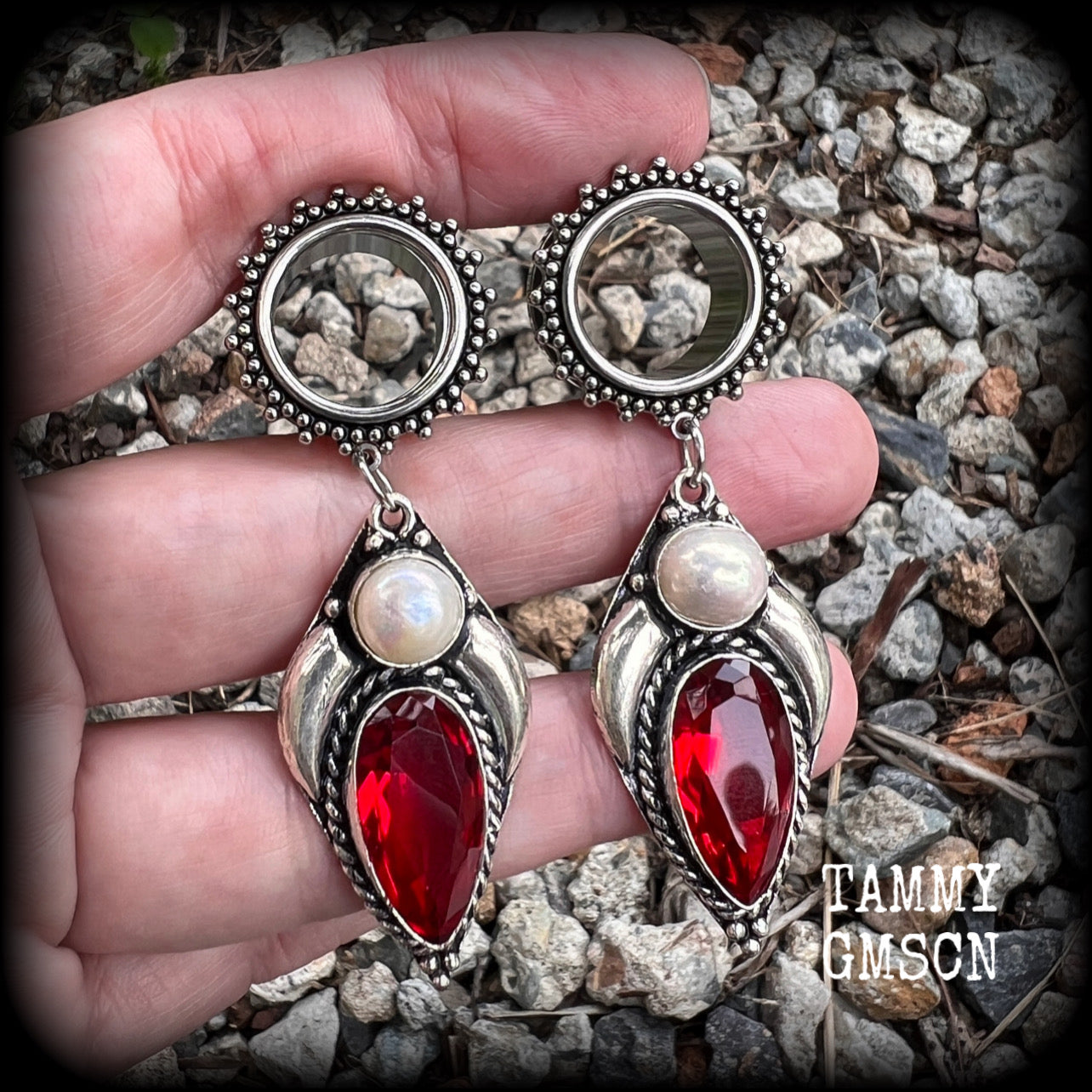 These earrings have gorgeous freshwater pearls and red garnet gemstones in a boho antique silver setting, weighing approx 13 grams each and measuring approx 7cms from tip to tip, made with 5/8" (16mm) gauge ornate surgical steel screw fit tunnels.